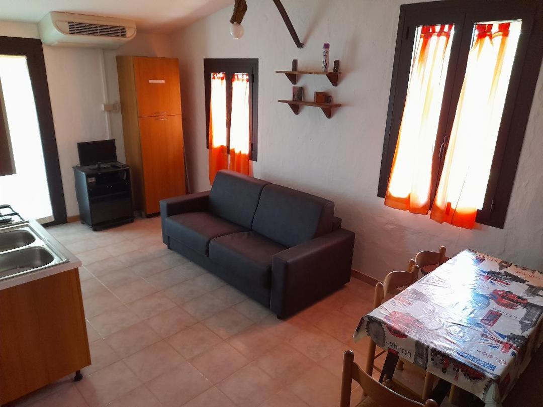 La Macciona Apartment Aglientu Luaran gambar