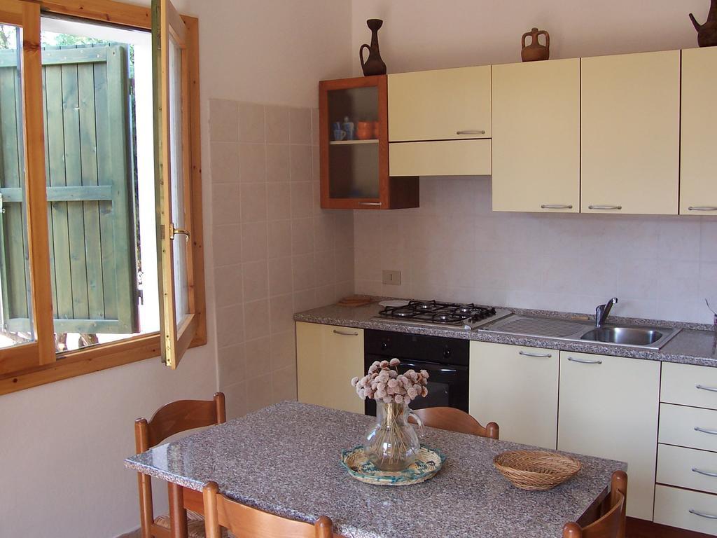 La Macciona Apartment Aglientu Luaran gambar
