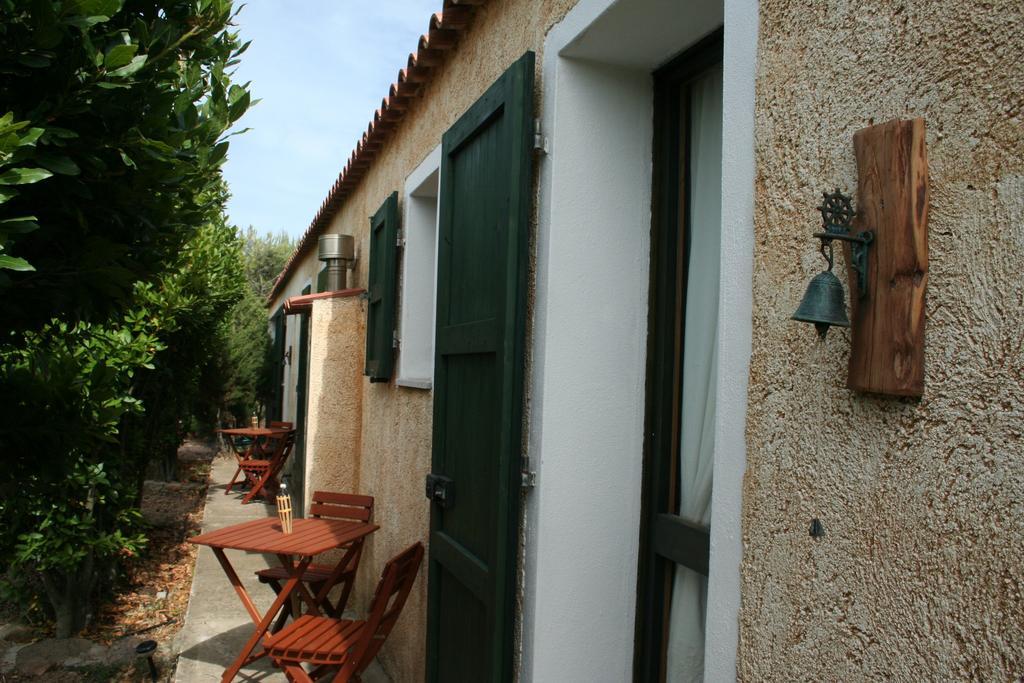 La Macciona Apartment Aglientu Luaran gambar