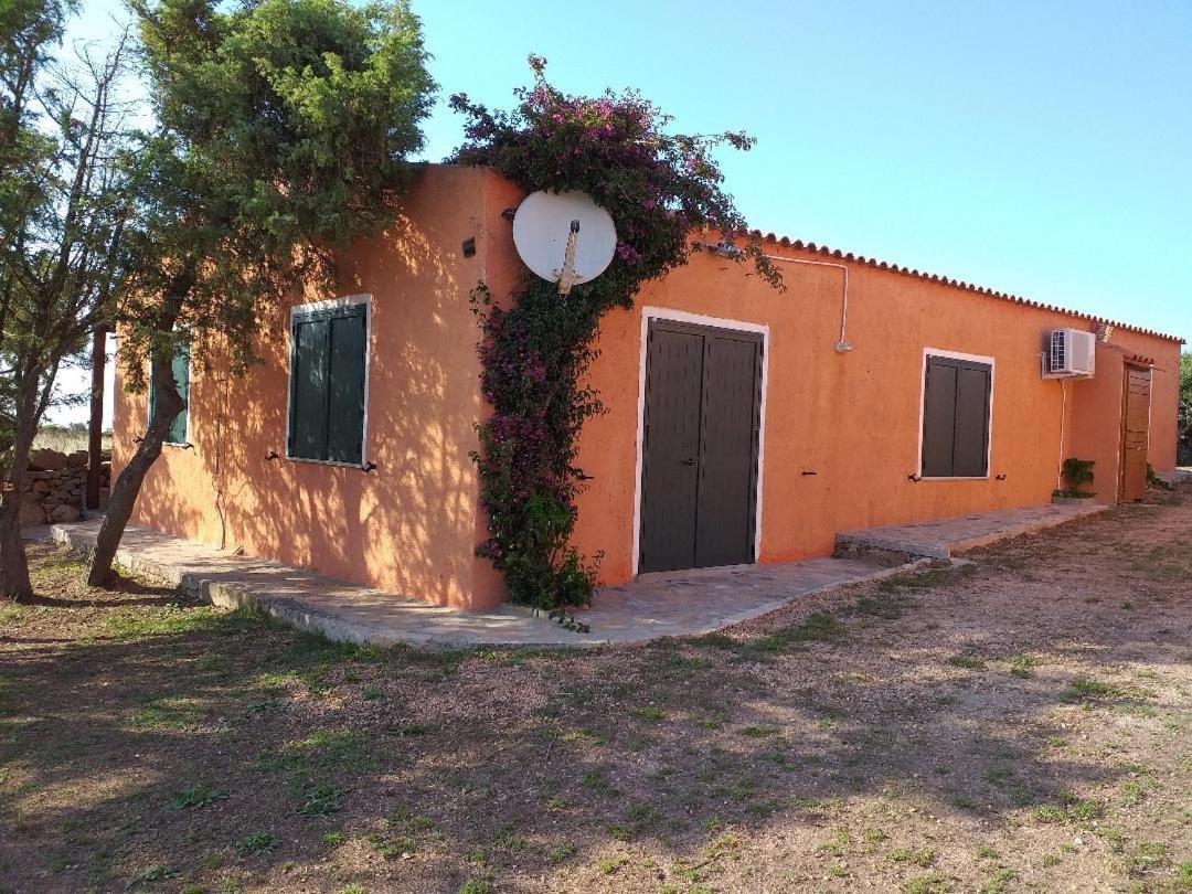 La Macciona Apartment Aglientu Luaran gambar